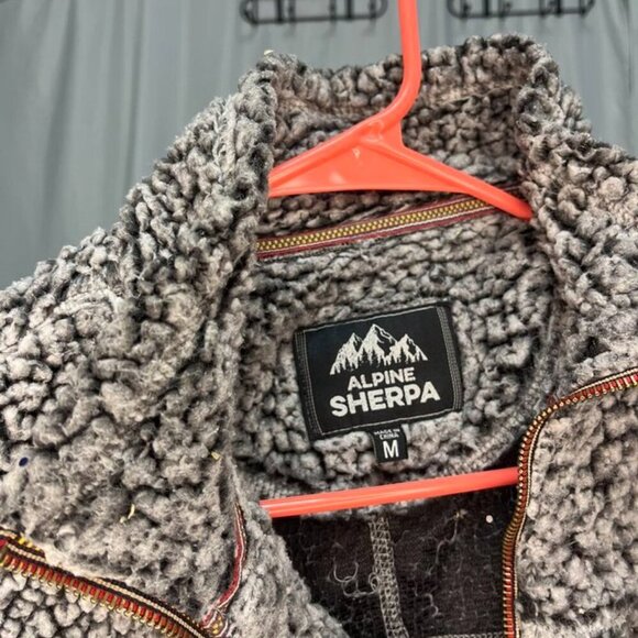 Alpine Sherpa Gray Quarter-Zip Pullover – Size M - Picture 4 of 4